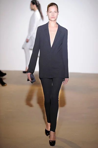 Look 11